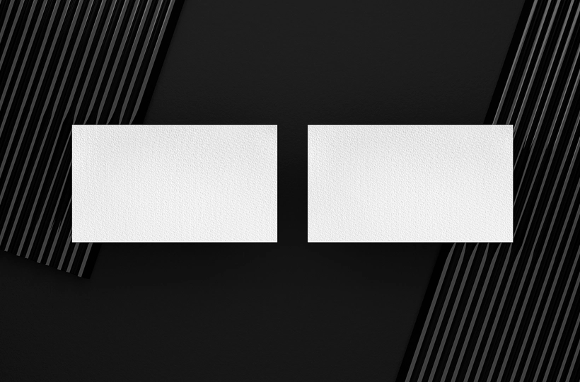 Free modern business card mockup PSD showing realistic layout and shadows for branding presentation.